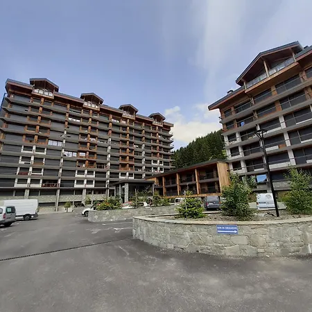 Aux Pieds Pour Familles Avec Animaux, Balcon, Parking, Wi-fi - Fr-1-514-15 Apartment Courchevel