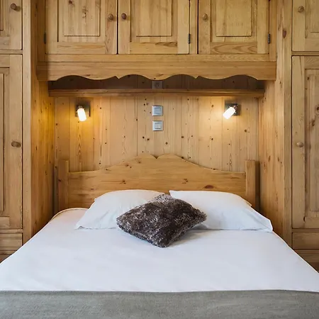 Aux Pieds Pour Familles Avec Animaux, Balcon, Parking, Wi-fi - Fr-1-514-15 Apartment Courchevel